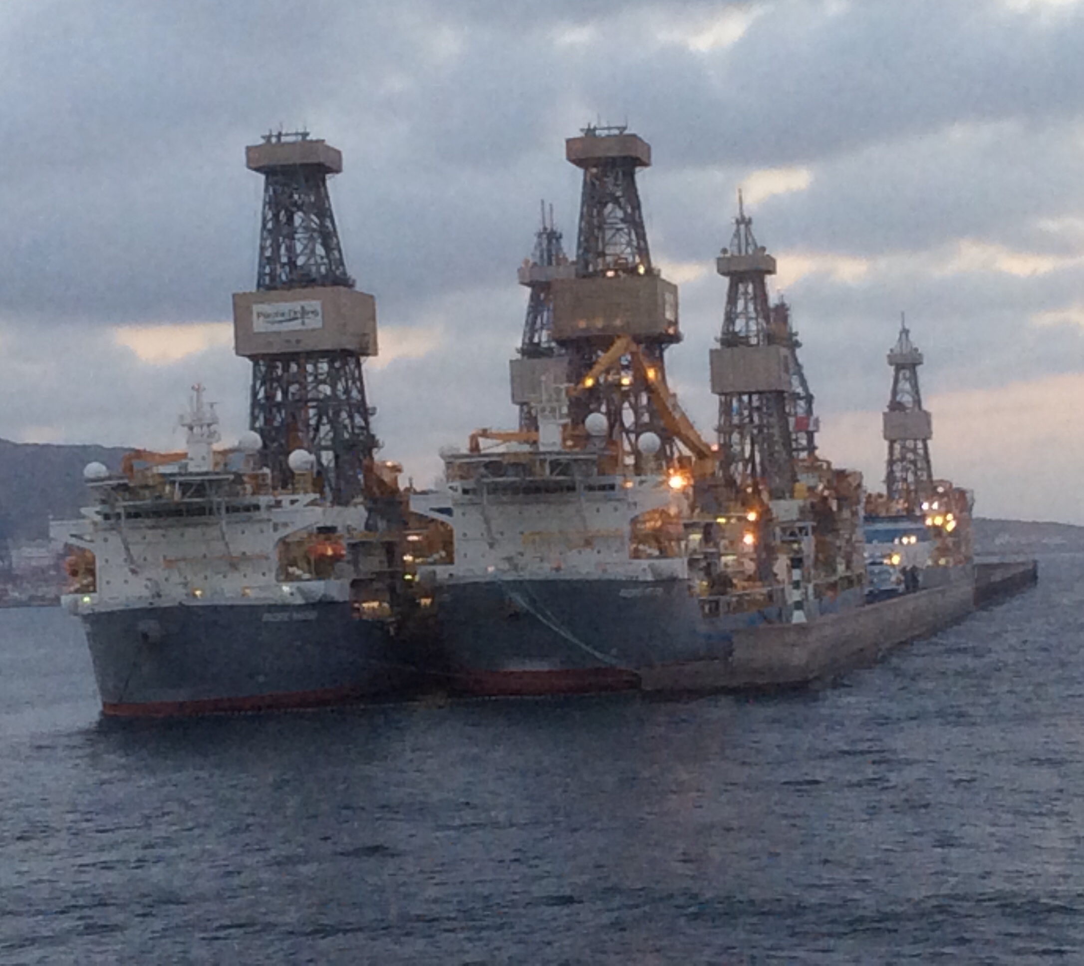 Drilling rig | Postcard from MV Ventura: Sketching at sea